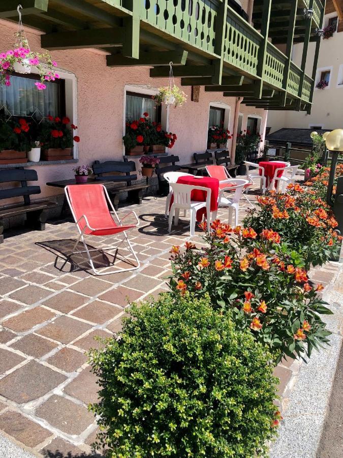 Hotel Zeni Madonna Exterior foto