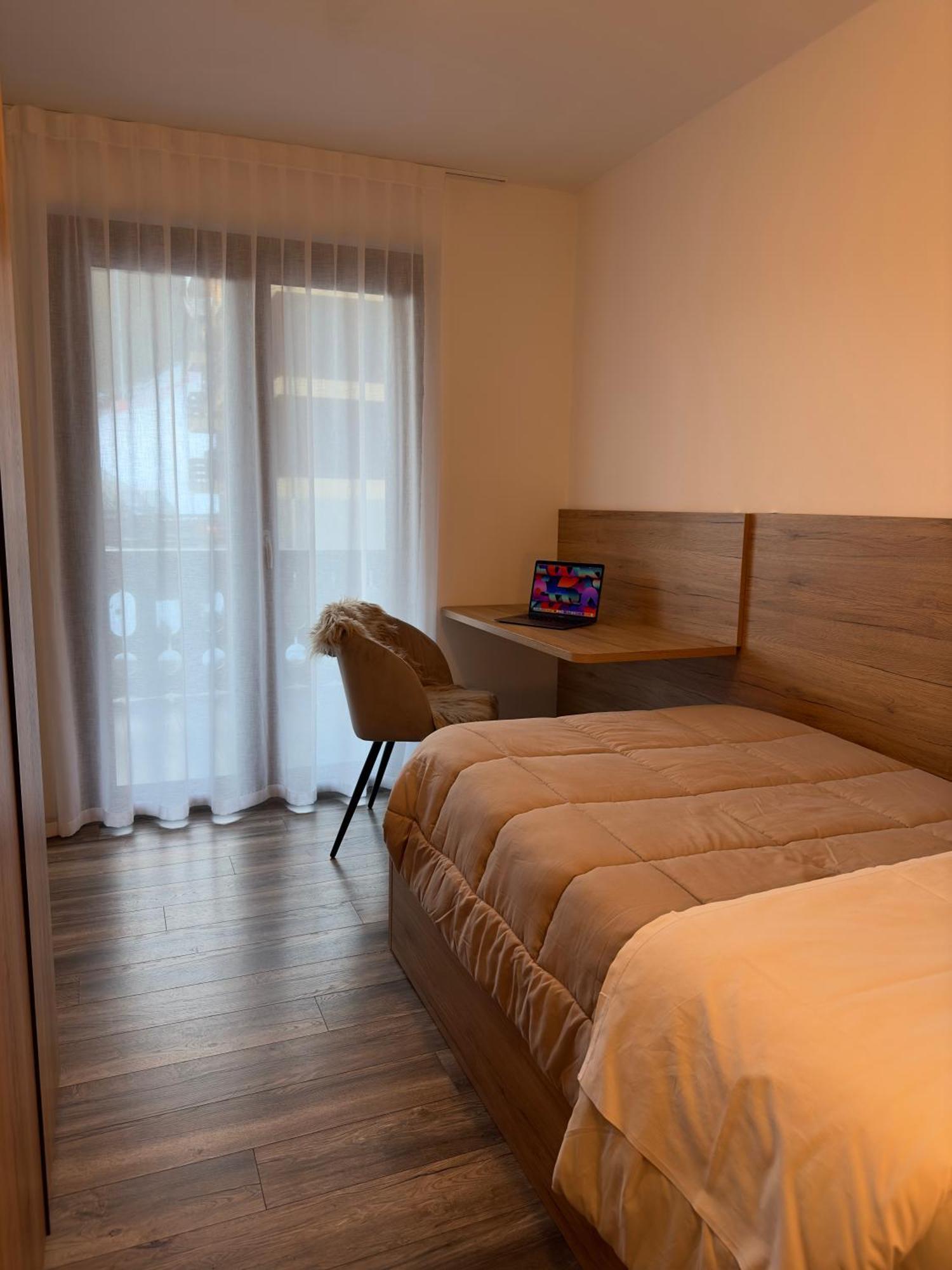Hotel Zeni Madonna Exterior foto