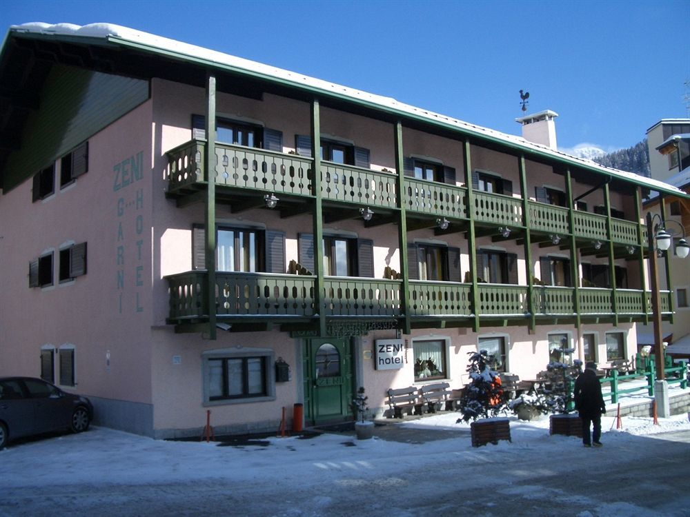 Hotel Zeni Madonna Exterior foto